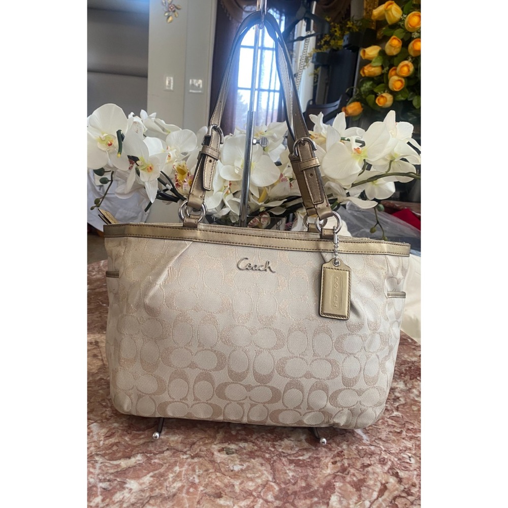 COACH Gallery 3 COLOR SIGNATURE IVORY GOLD TOTE SHOULDER BAG F17882 EUC! $348